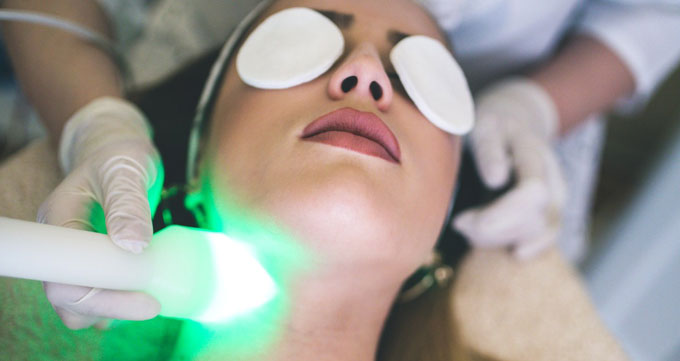 از بین بردن غبغب با لیزر